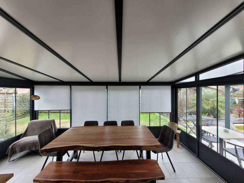 Stores enrouleurs isolants pour véranda au Teich en Gironde